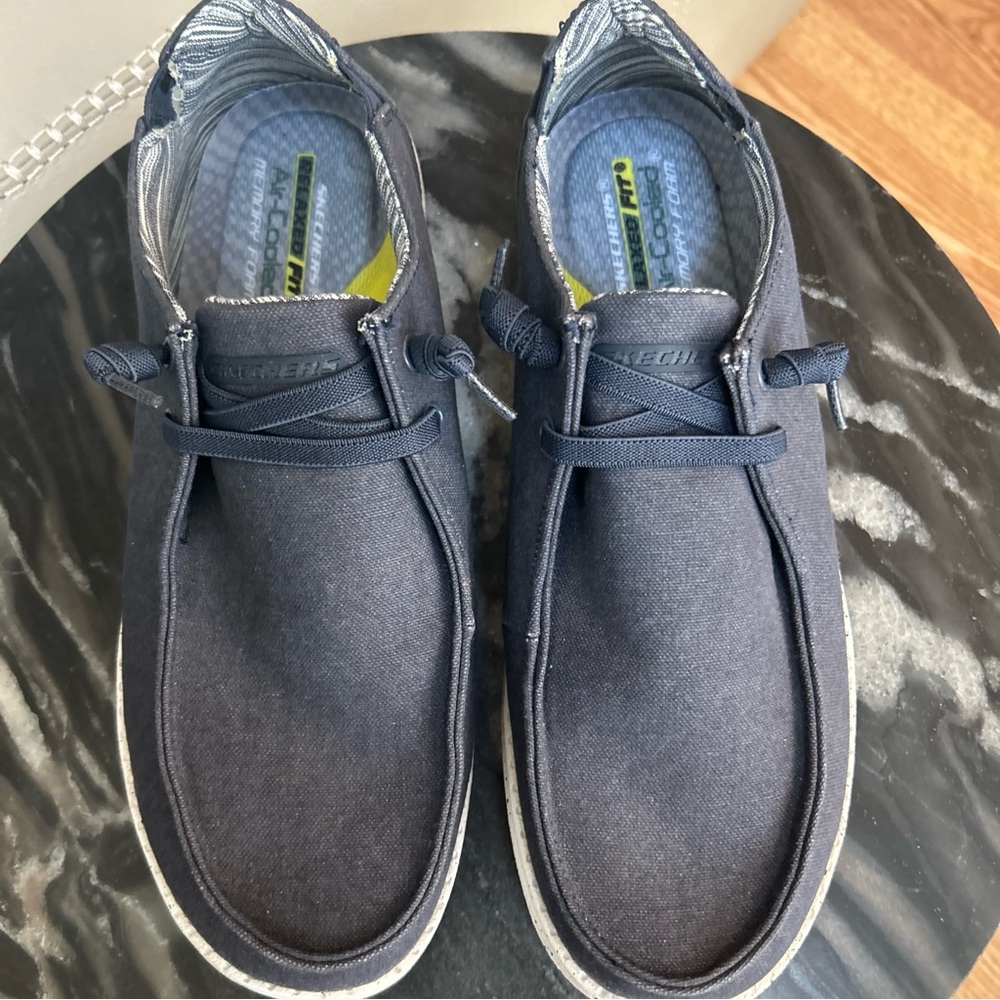 Skechers Men Memory Foam Navy blue slip on shoes  size 10